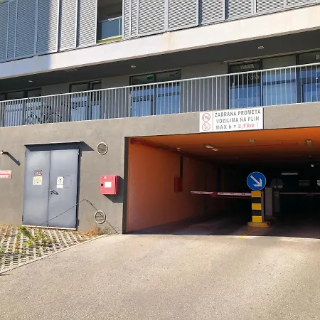 Charming * Σπλιτ